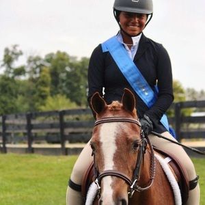 Meet your Posher, Olivia